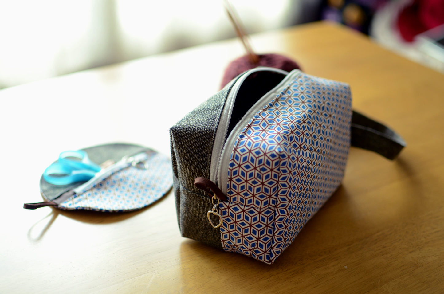 Compact project bag for small knitting crochet project