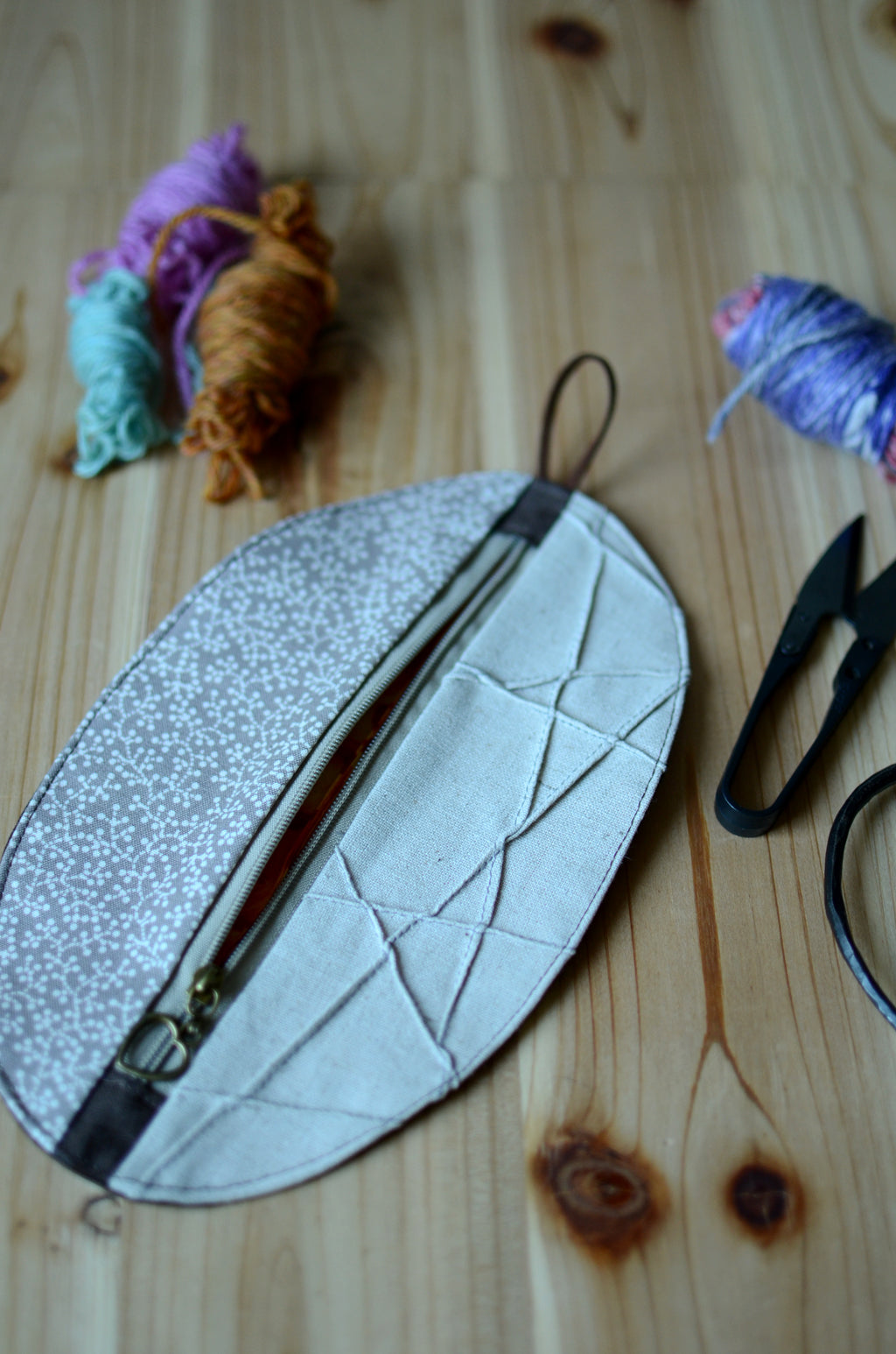 Notion pouch for scissors and knitting accessories