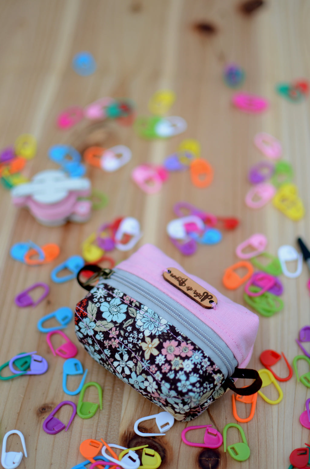 Coin purse/ mini box storage for your knit essentials/ Pink with extra cozy brown floral