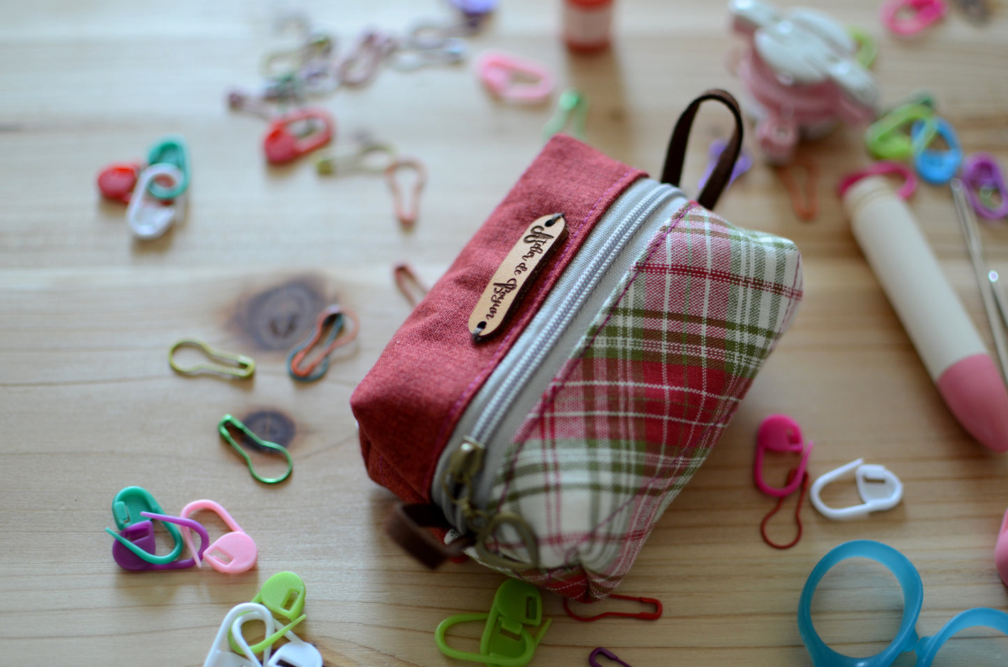 Perfect stitch marker/ progress keeper/ mini scissors pouch / Holiday check