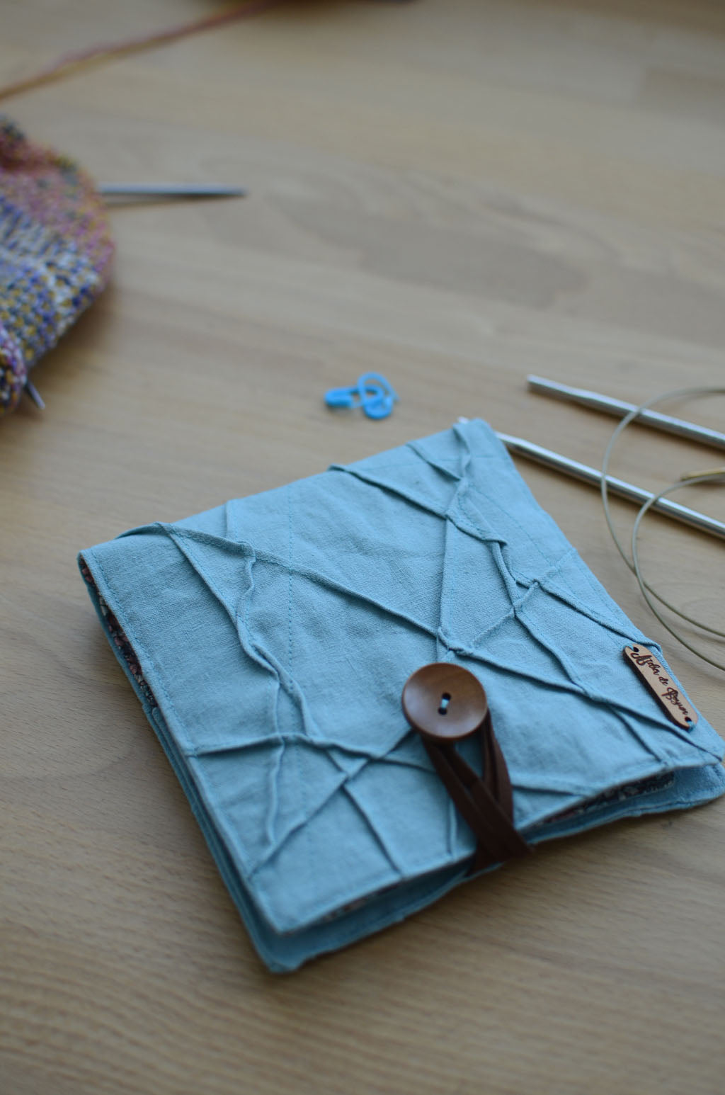 Perfect summer vaction knitting needle case with style: great for full set of interchangeable needles