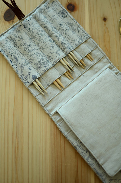 knitting needle storage for interchangeable needle set/ print on linen