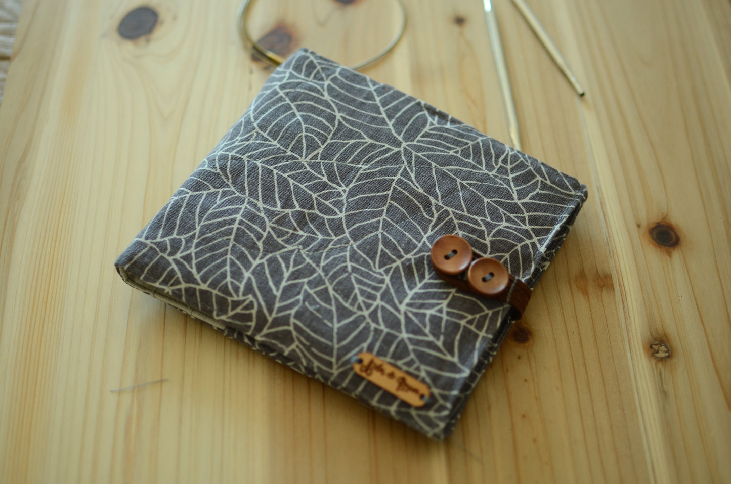 knitting needle organizer for interchangeable needle sets/ print on linen