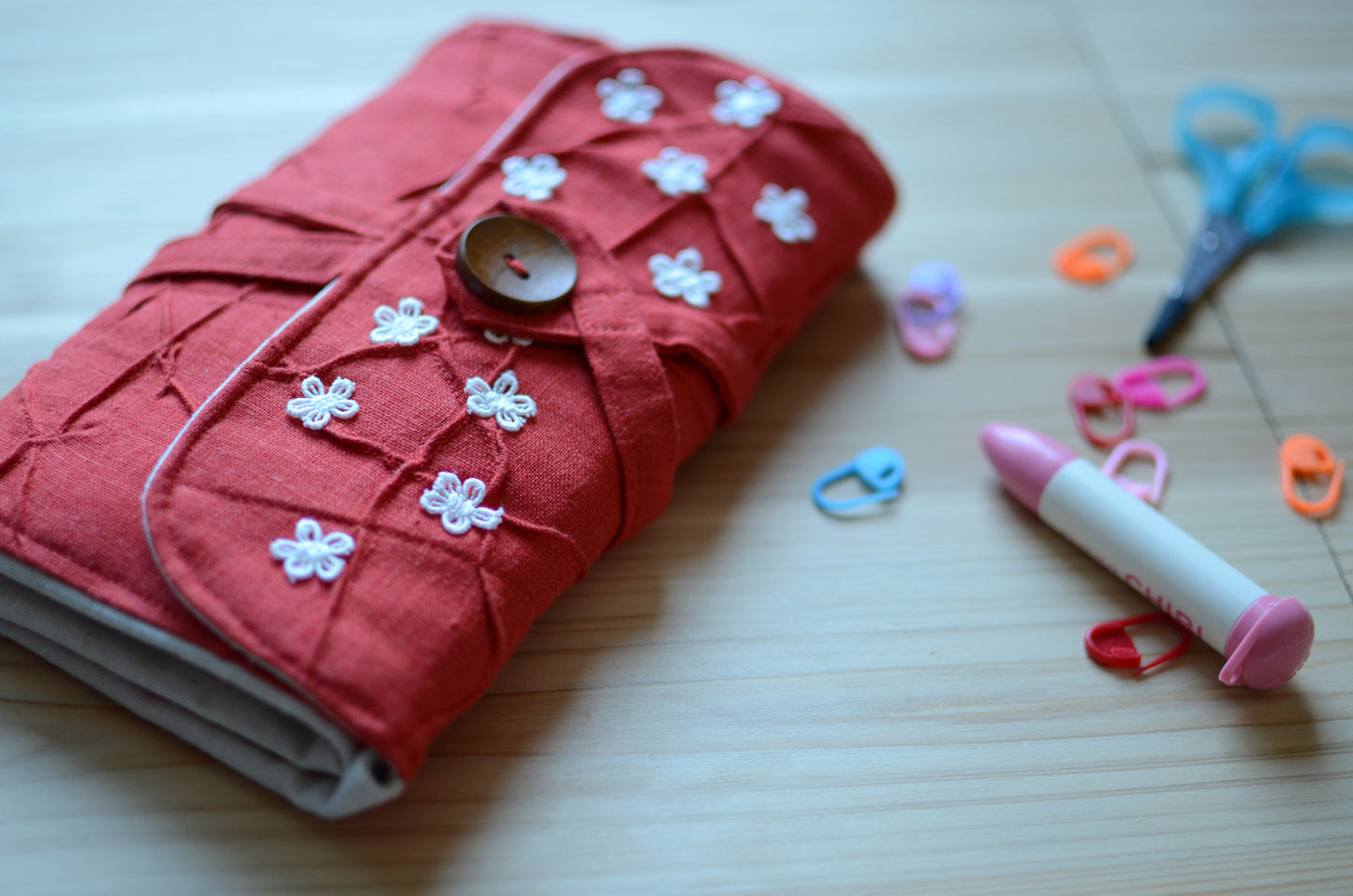 Interchangeable knitting needle case in extra orange