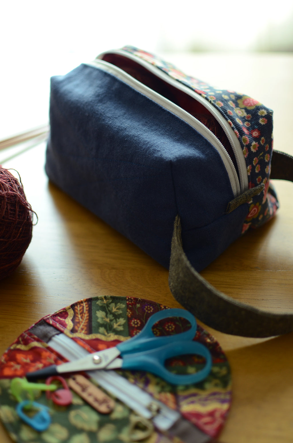 Knitting Project Bag with handle