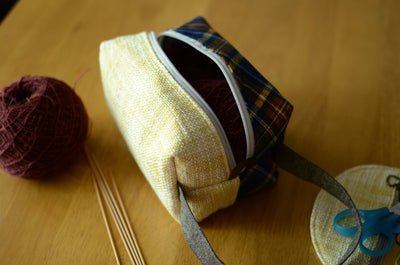 Sock knitting bag with handle