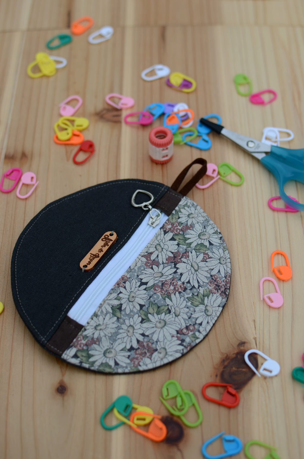 Print on Linen series/ perfect for gift exchange, stocking stuffer, and self-gifting / Mini zipper case