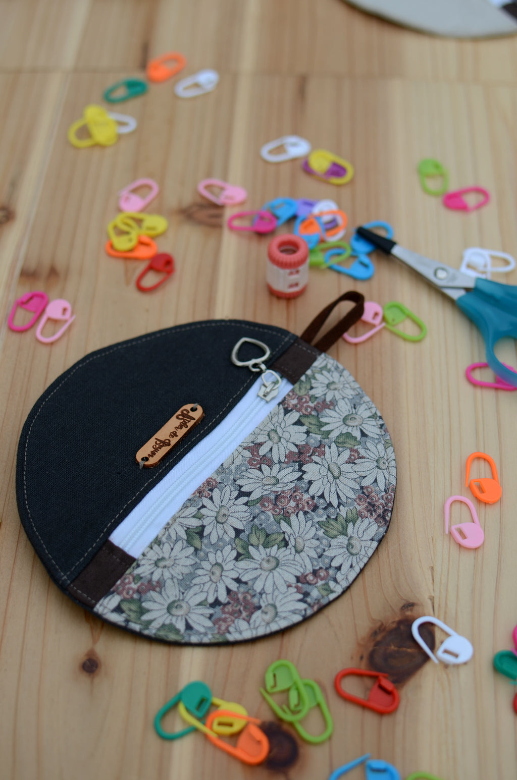 Print on Linen series/ perfect for gift exchange, stocking stuffer, and self-gifting / Mini zipper case