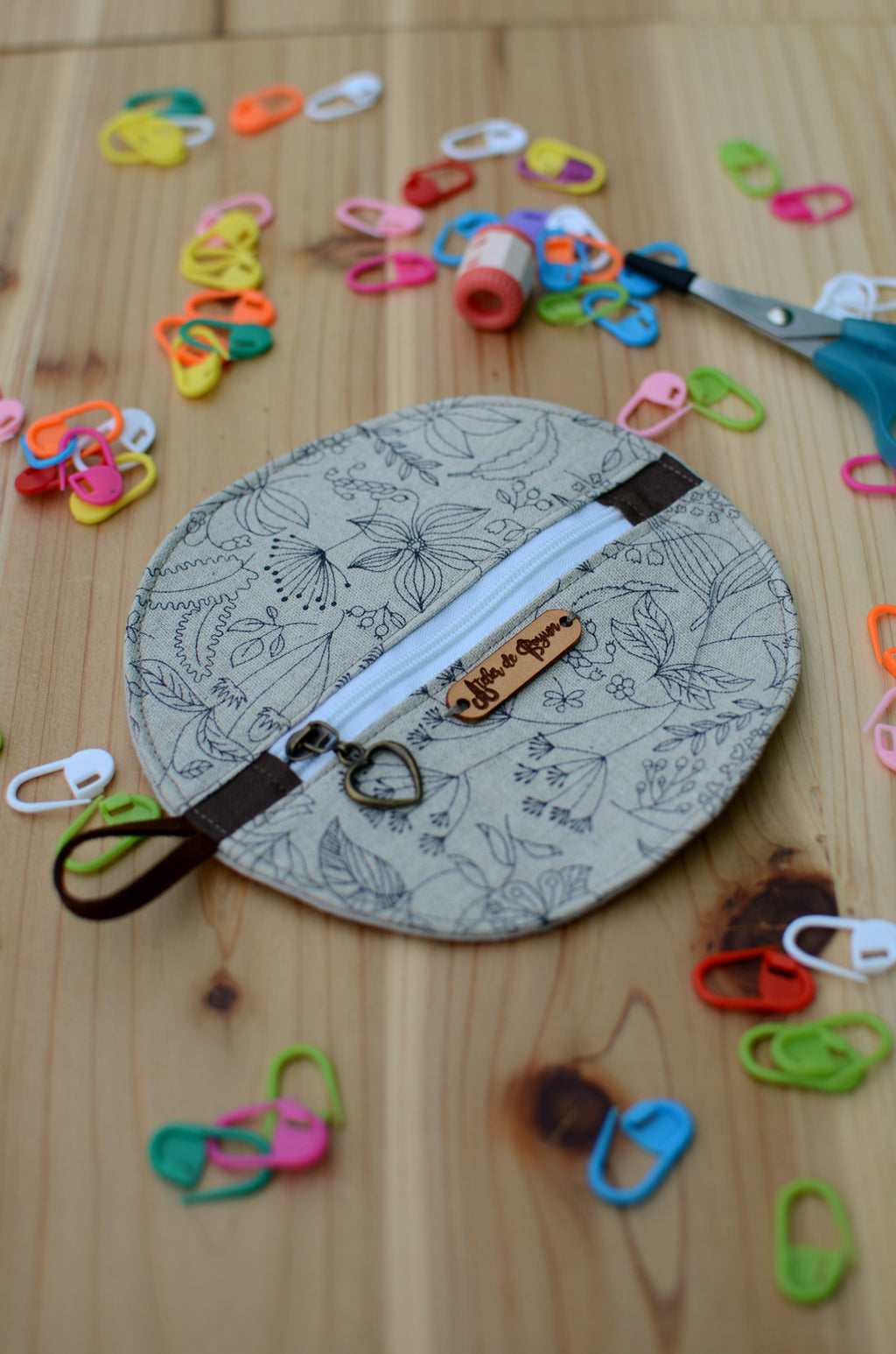 Print on Linen series/ perfect for gift exchange, stocking stuffer, and self-gifting / Mini zipper case