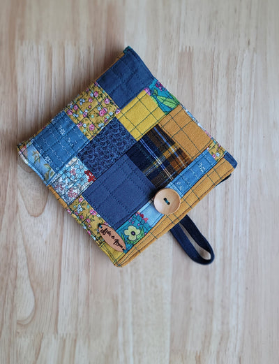 knitting needle organizer made with recycled fabrics by Atelier de Soyun