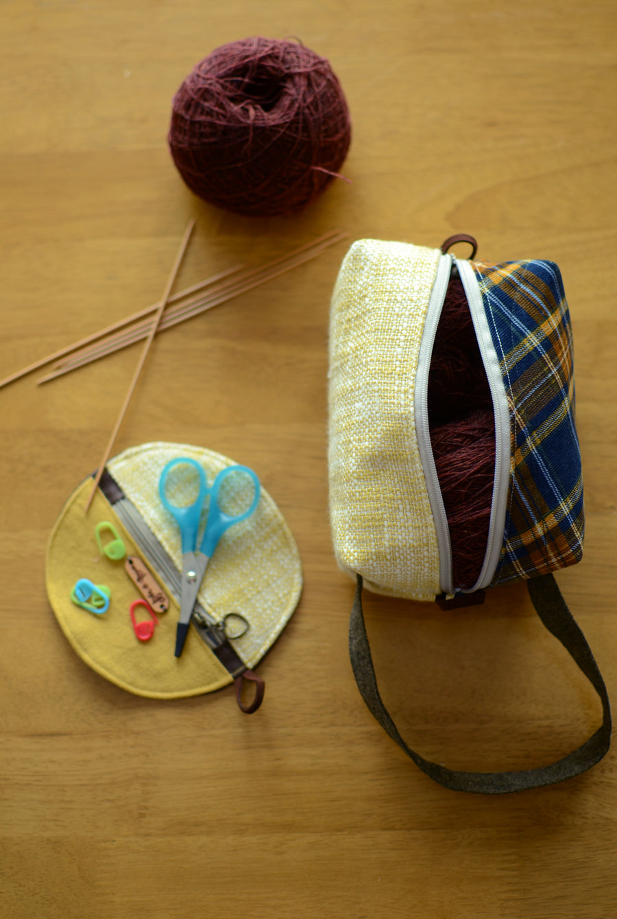 Compact project bag for small knitting crochet project - Atelier