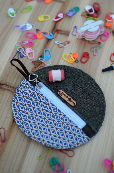 Mini coin purse/ Perfect for gift exchange, stocking stuffer, and self-gifting/ Geometric blue