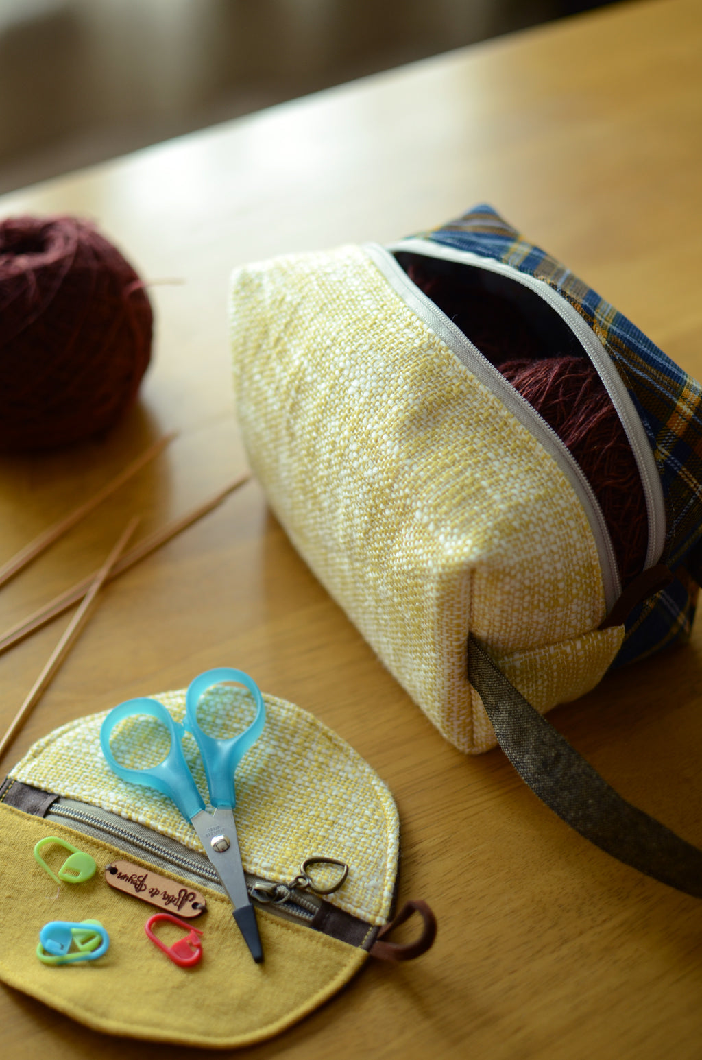 Sock knitting bag with handle