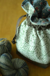 Project bag/ print on natural linen/ zipper pocket for accessories/ Green leaves