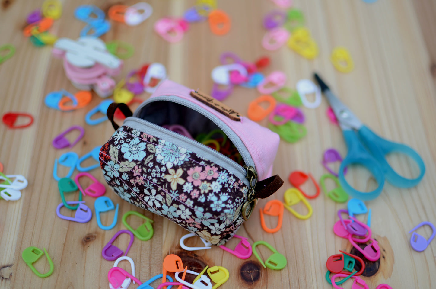 Coin purse/ mini box storage for your knit essentials/ Pink with extra cozy brown floral