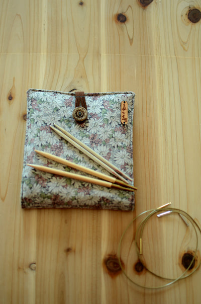 Interchangeable knitting needle case for more than a full set/ big knitting needle storage/ print on natrual linen
