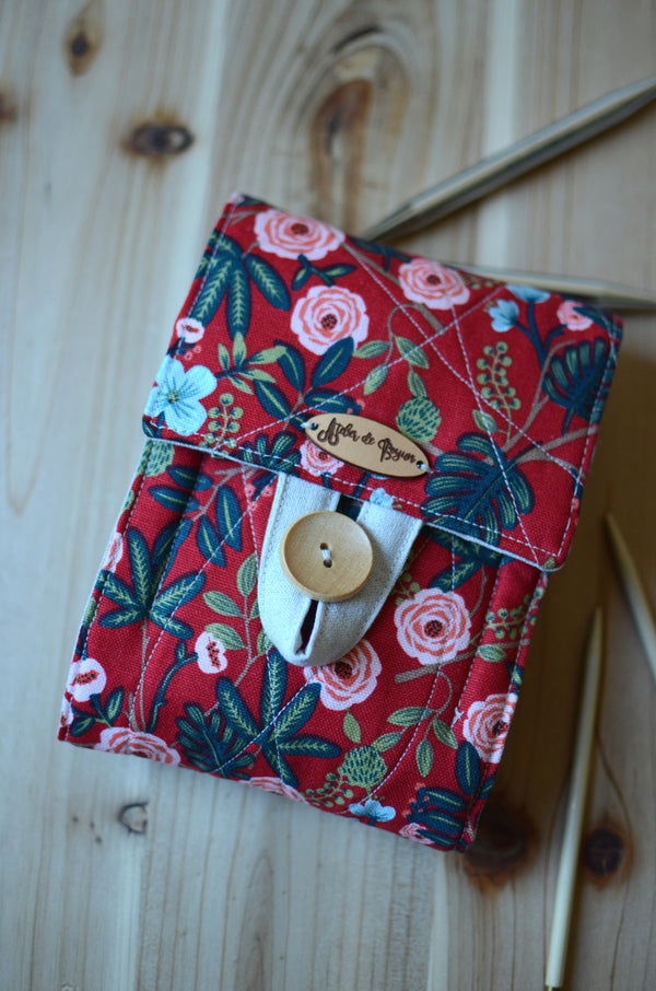 Large knitting needle organizer for Interchangeable knitting needle se