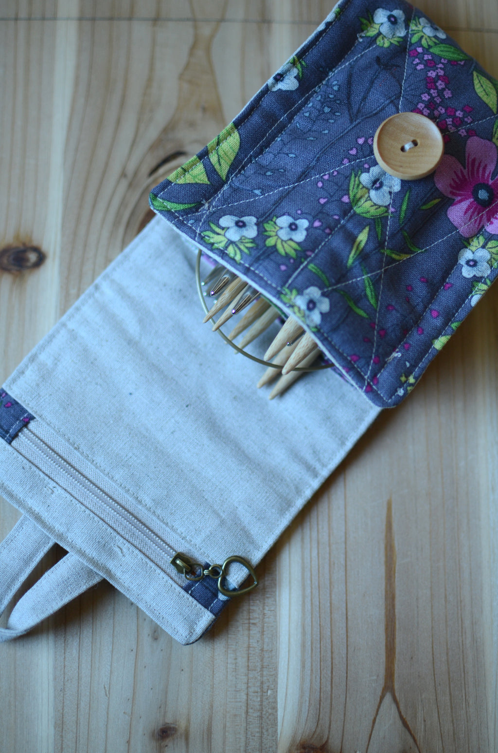 Knitting needle case for Interchangeable knitting needle set