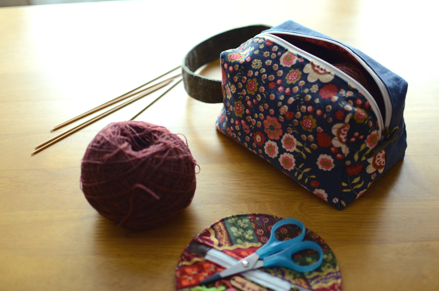 Knitting Project Bag with handle