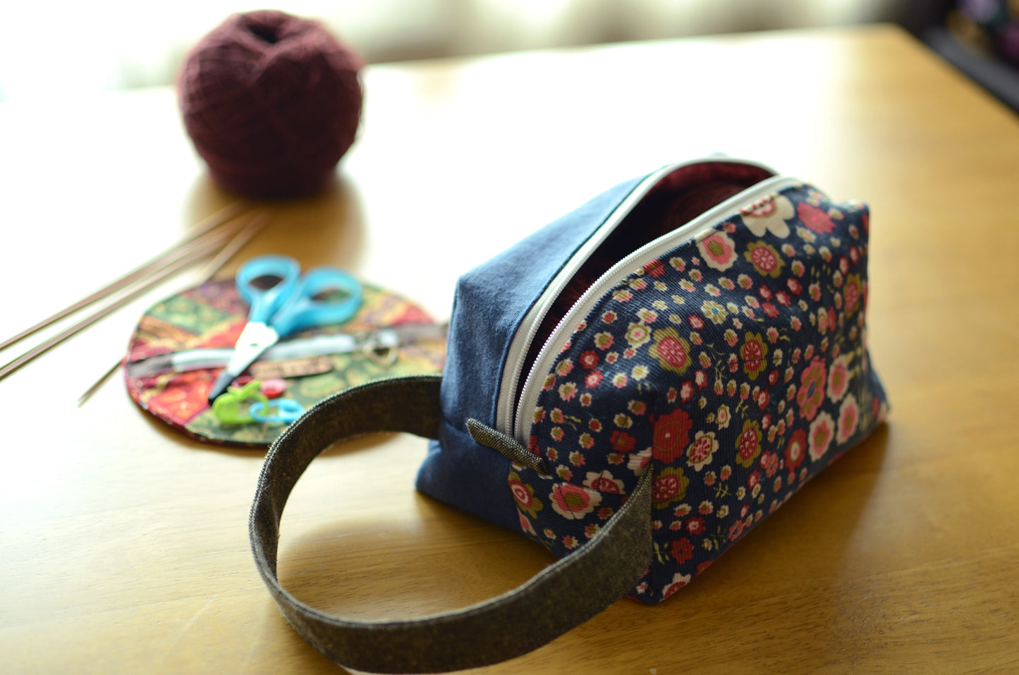 Knitting Project Bag with handle