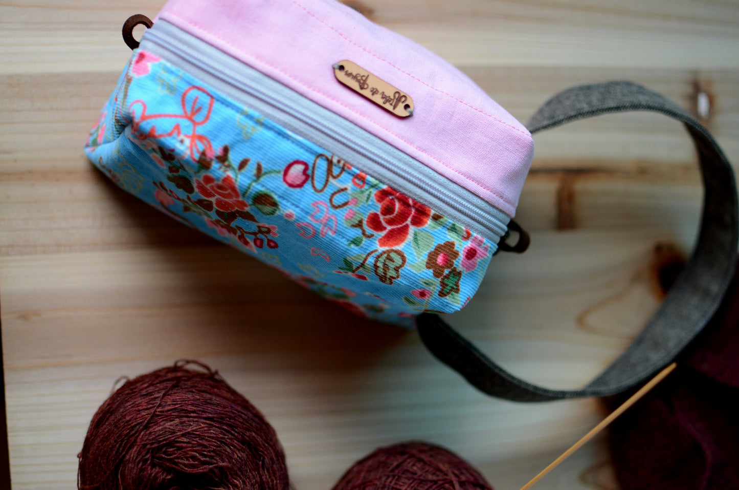 Small project bag for easy commuting/ light pink with festive floral