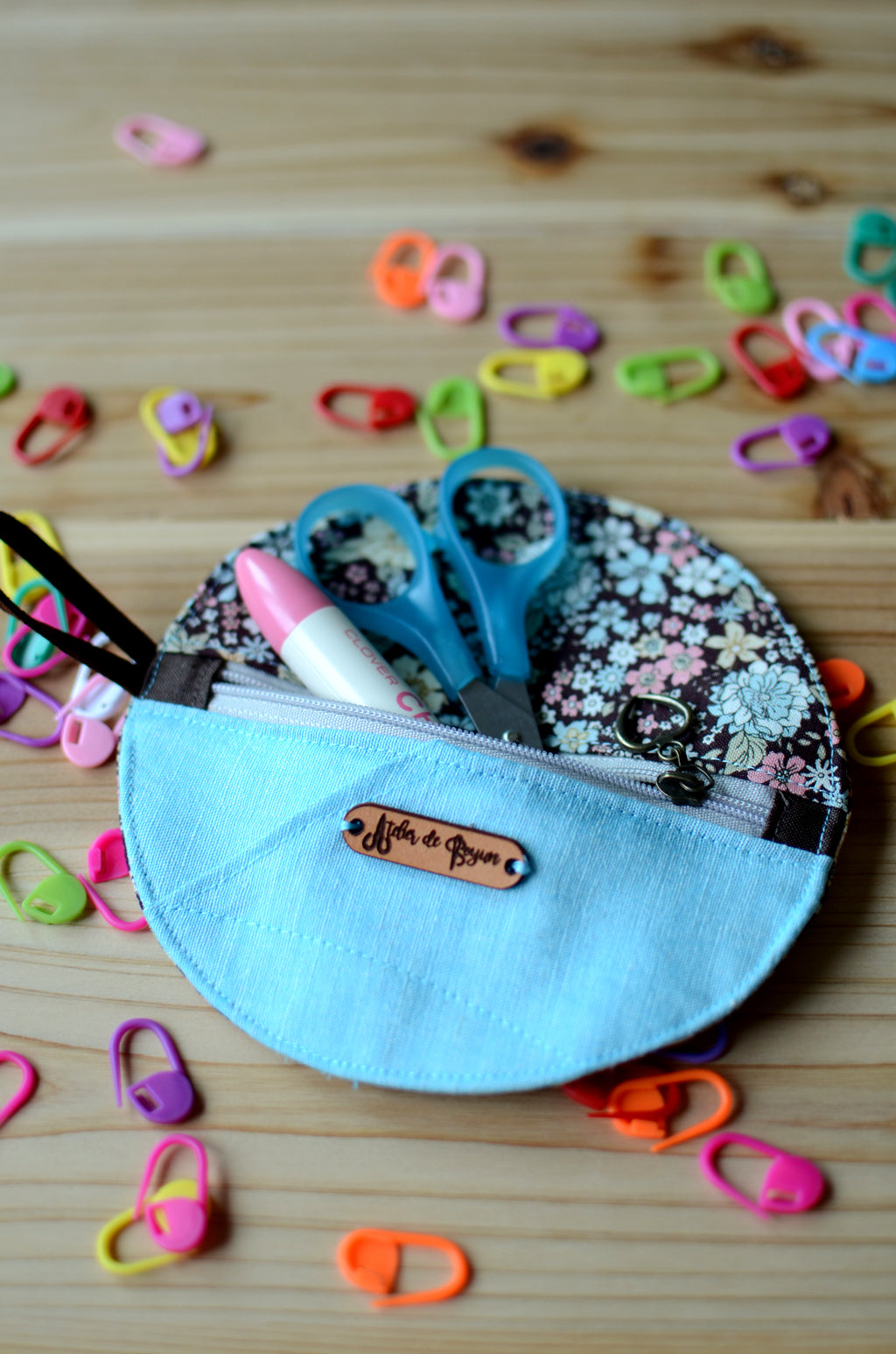 Perfect for gift exchange, stocking stuffer, and self-gifting / Mini zipper case