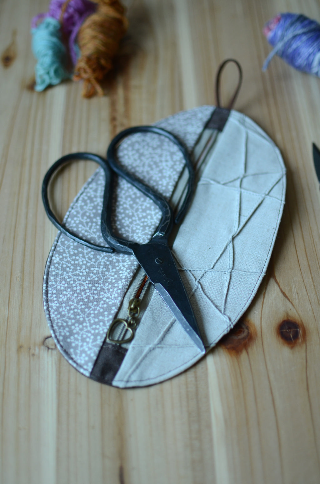 Notion pouch for scissors and knitting accessories