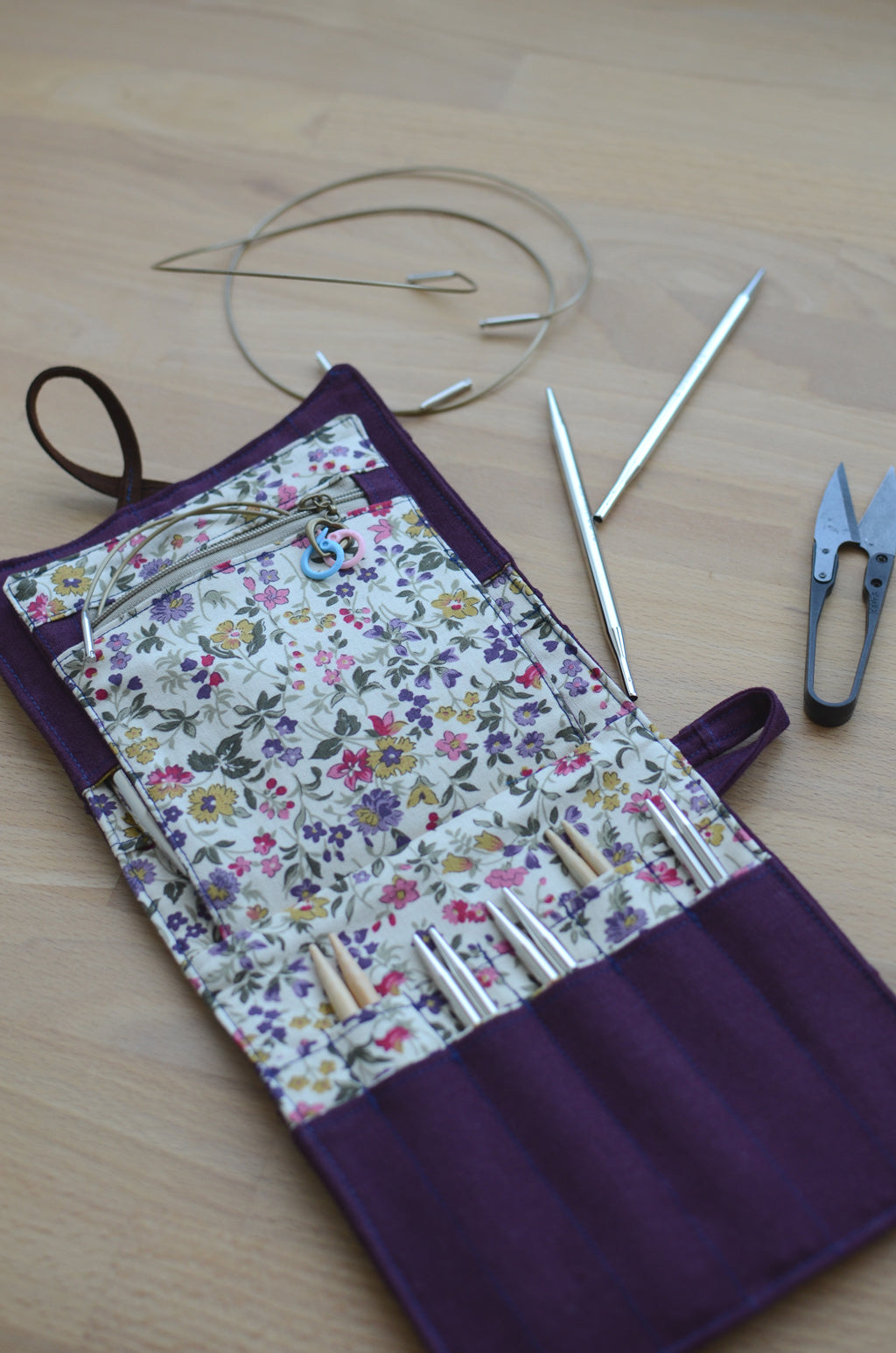 awesome knitting needle case for interchangeable needle sets